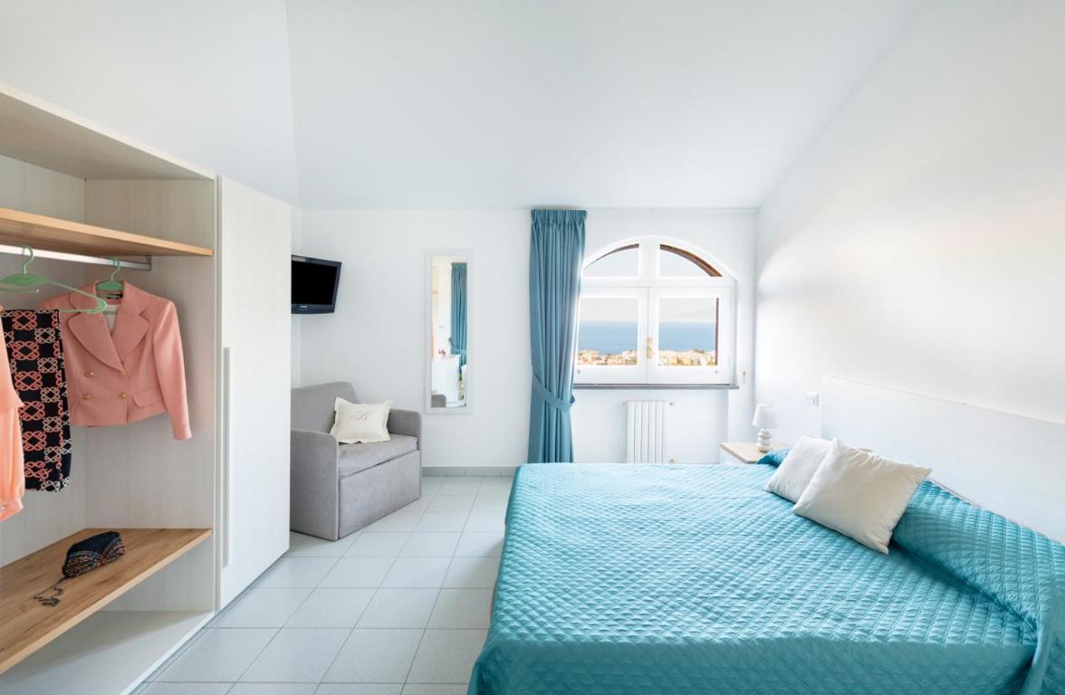 Sorrentovibes - Sea View Rooftop Apartment With Jacuzzi & Garden Eksteriør billede
