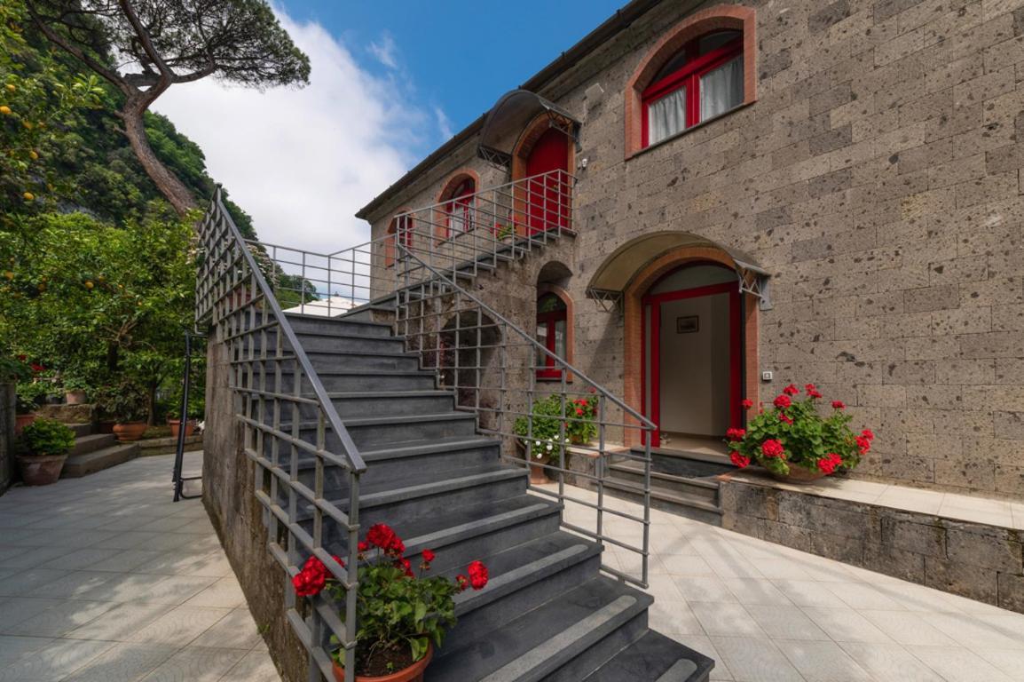 Sorrentovibes - Sea View Rooftop Apartment With Jacuzzi & Garden Eksteriør billede